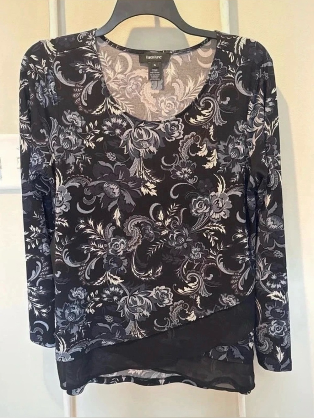 Karen Kane Black & Gray Floral Layered Long-Sleeve Top